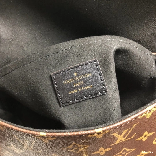 LOUIS BB LOCKY VUITTON 0723